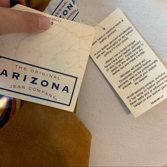 NWT Arizona Southwest Tan Leather Cowhide Button Front Vest - Large - Picture 5 of 7